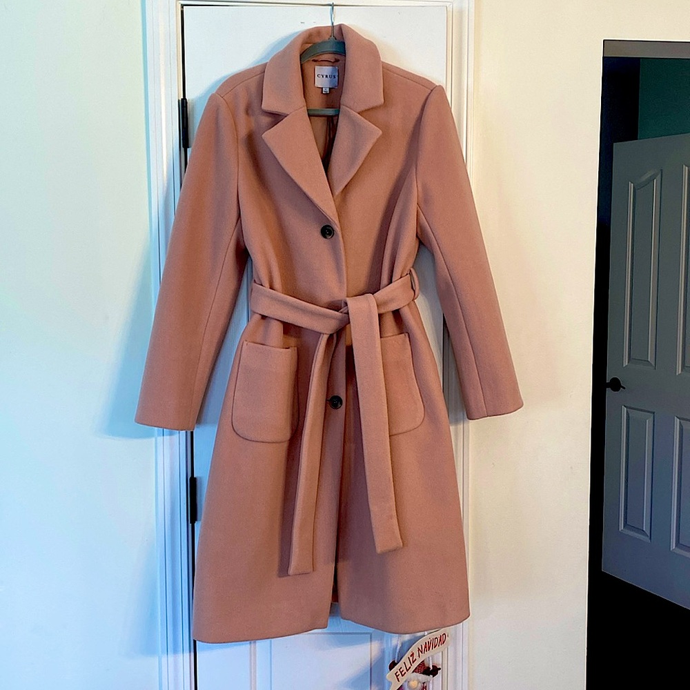Cyrus light pink coat large